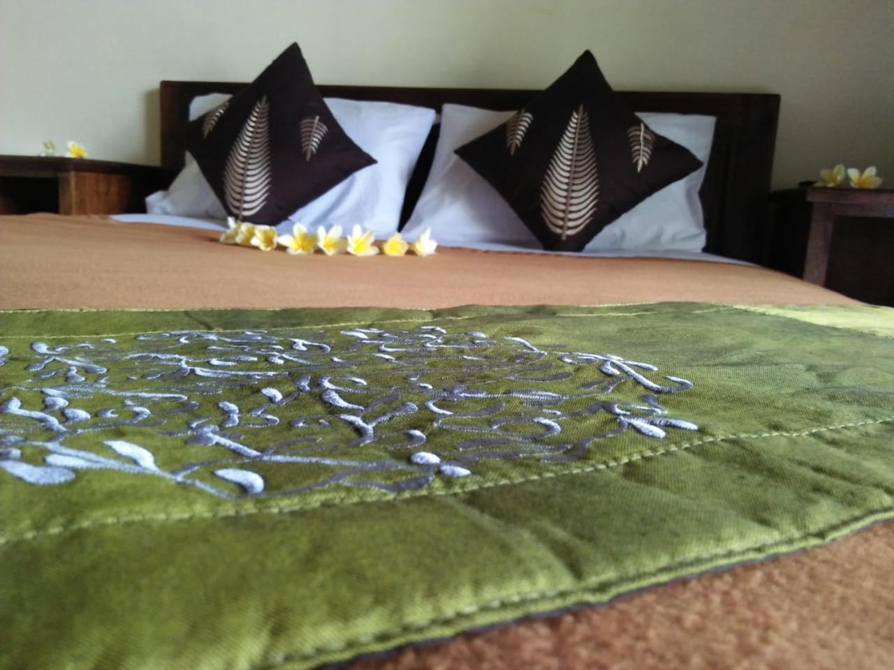 Lionk Bali House Bed & Breakfast Убуд Екстериор снимка