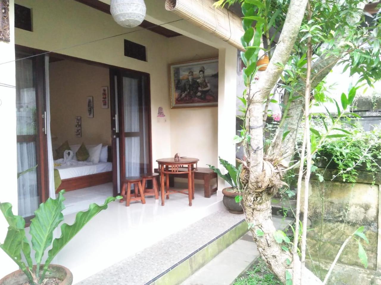 Lionk Bali House Bed & Breakfast Убуд Екстериор снимка