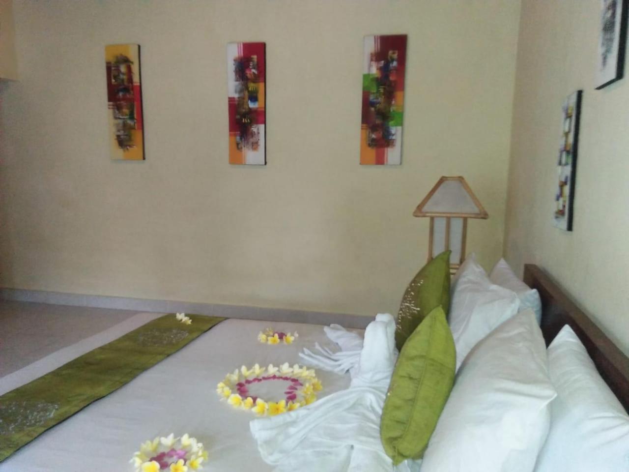 Lionk Bali House Bed & Breakfast Убуд Екстериор снимка